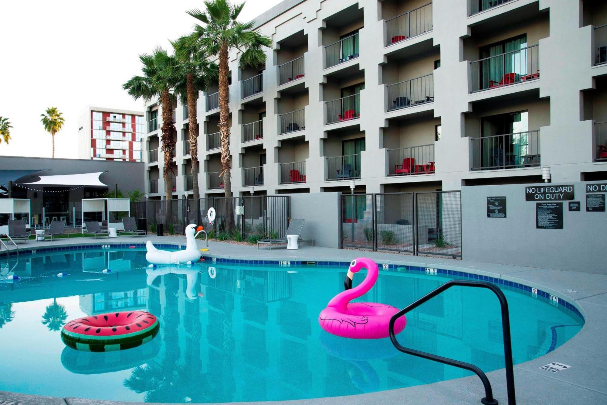 Moxy Phoenix Tempe/Asu Area Exterior photo