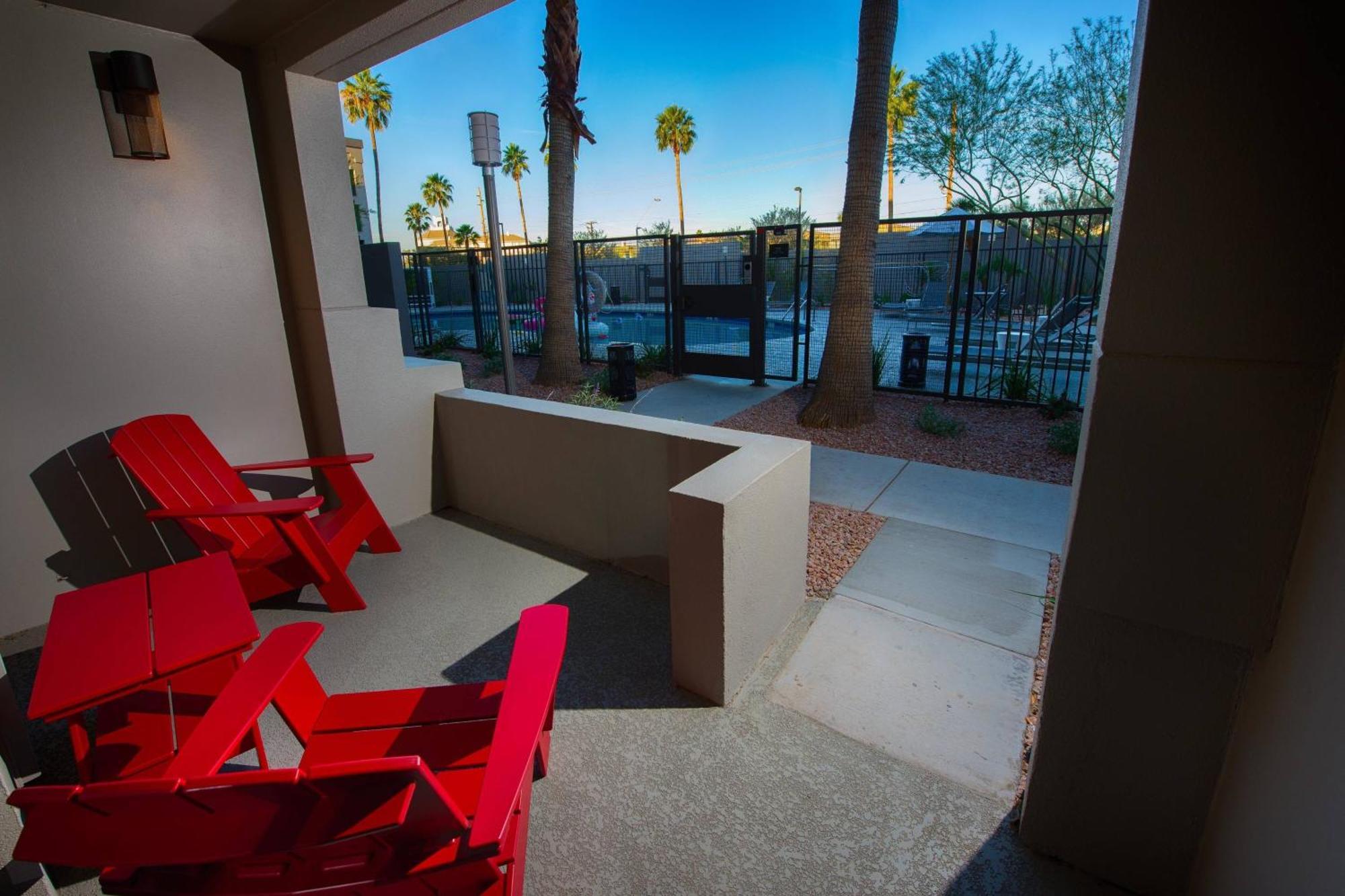 Moxy Phoenix Tempe/Asu Area Exterior photo