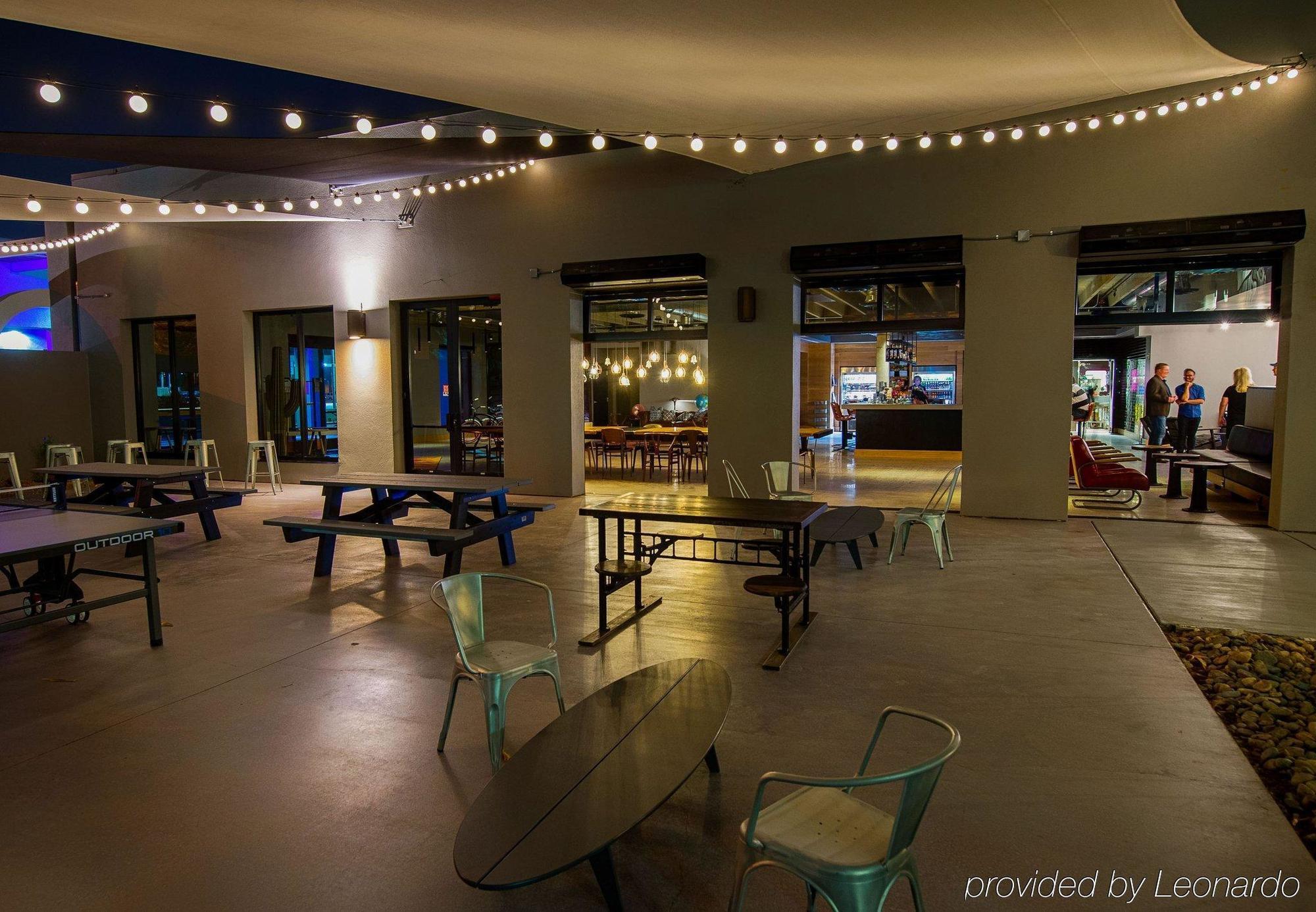 Moxy Phoenix Tempe/Asu Area Exterior photo