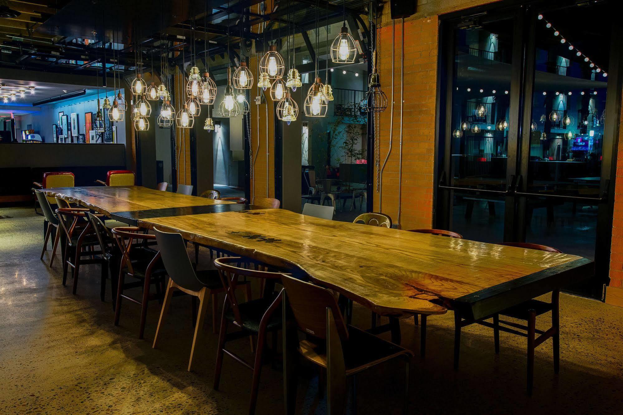 Moxy Phoenix Tempe/Asu Area Exterior photo